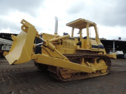 bulldozer-komatsu-D68E-1 serie1280-8